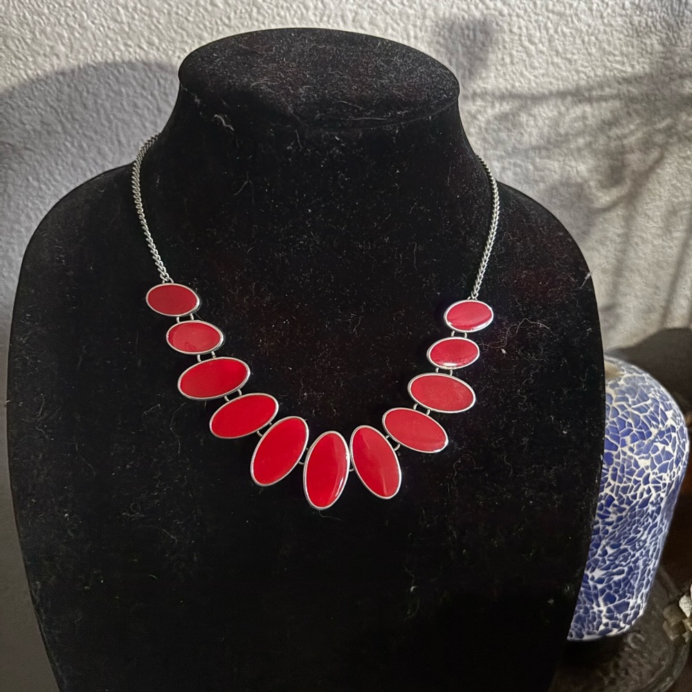 Red Oval Statement Necklace - Women's Fashion Jewelry